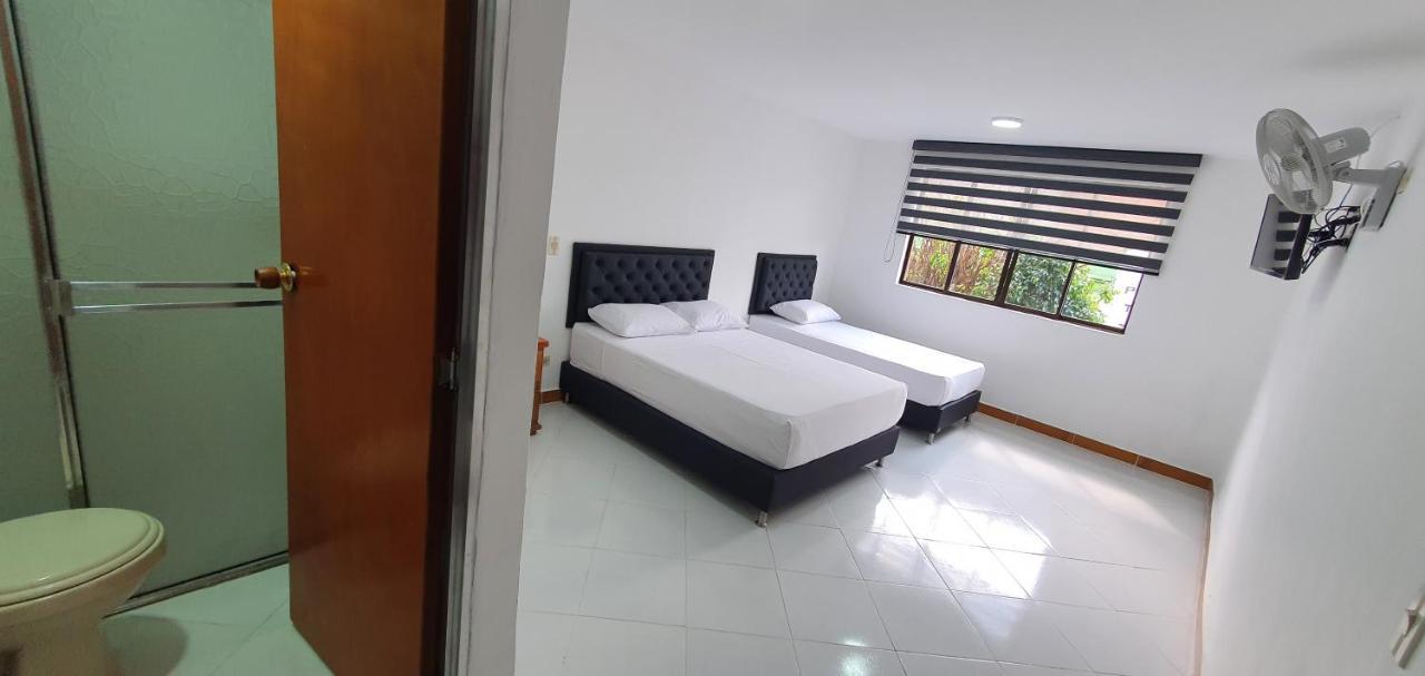 Hotel Picasso 70 Medellin Exterior photo