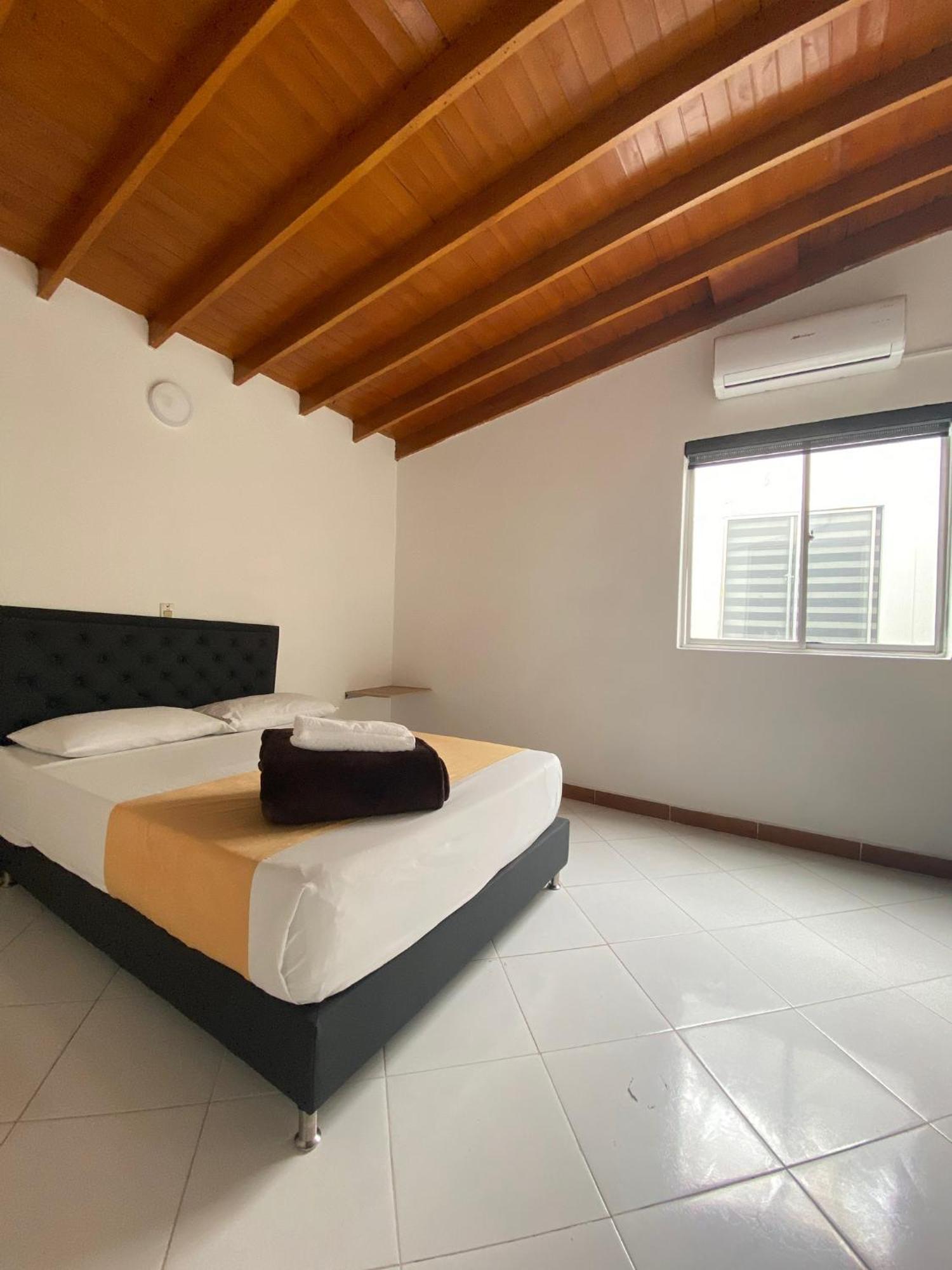 Hotel Picasso 70 Medellin Exterior photo